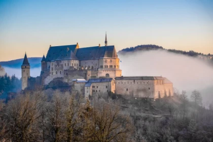 Luxemburgs Natur und Schlösser: 8-stündige Tagestour - Exploregion