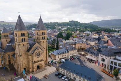 Privatisierung Nature & Castle Day Tour (Halb- oder Ganztag) - Exploregion