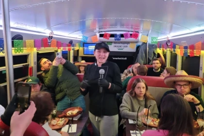 Das authentische Latino-Essen Erlebnis im Amerikanischen Bus - Exploregion