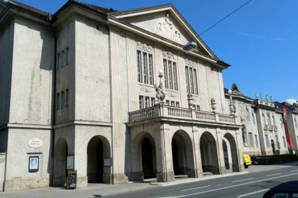 Tagesfahrt nach Salzburg mit eigenem Zug-Ticket - Exploregion