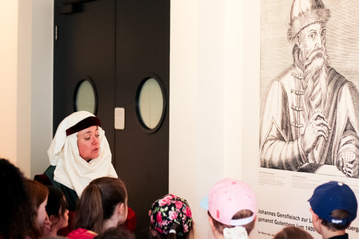 Theatralische Führung | Die Frau in der Druckerzunft - Exploregion