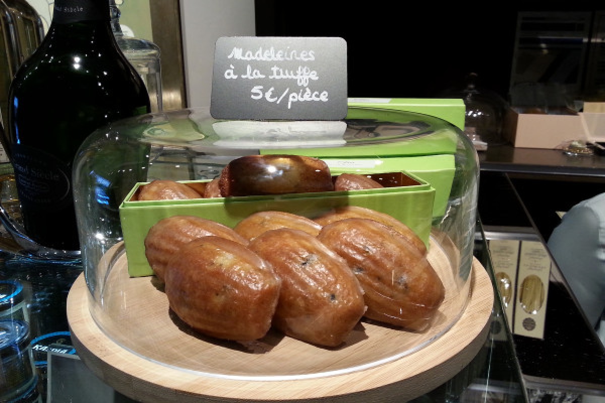 Food Tour in Paris - Madeleine Church Opera District - Exploregion