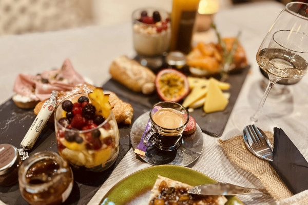 Elsässischer Brunch mit oder ohne Immersive Kellerbesichtigung. - Exploregion