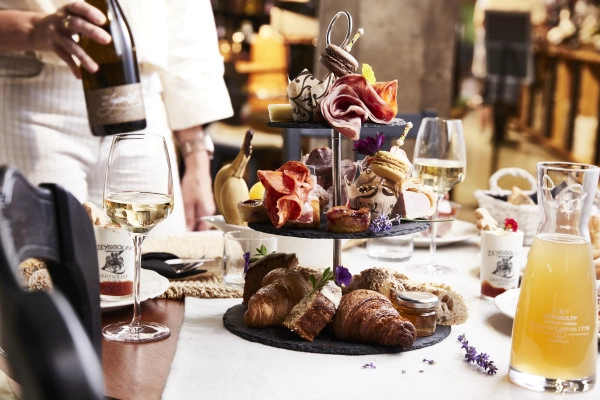 Elsässischer Brunch mit oder ohne Immersive Kellerbesichtigung. - Exploregion