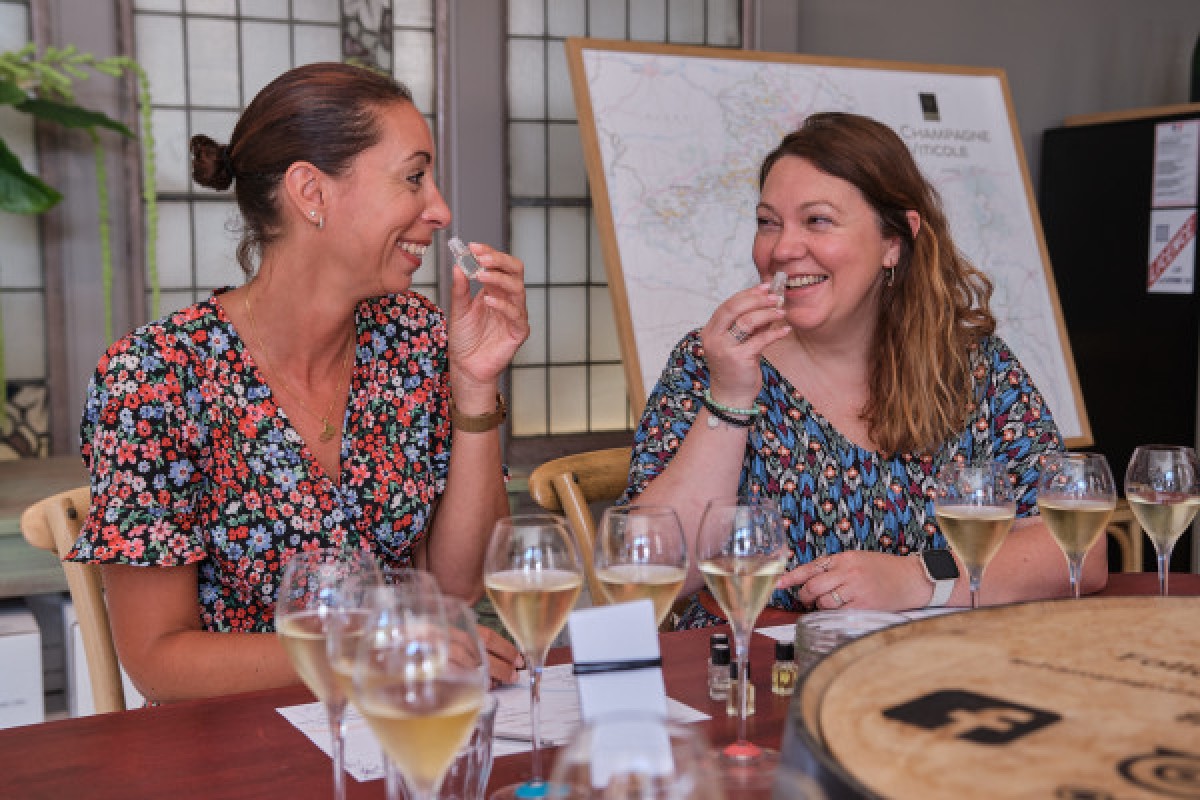 Tasting of 3 Champagnes from our families - Exploregion