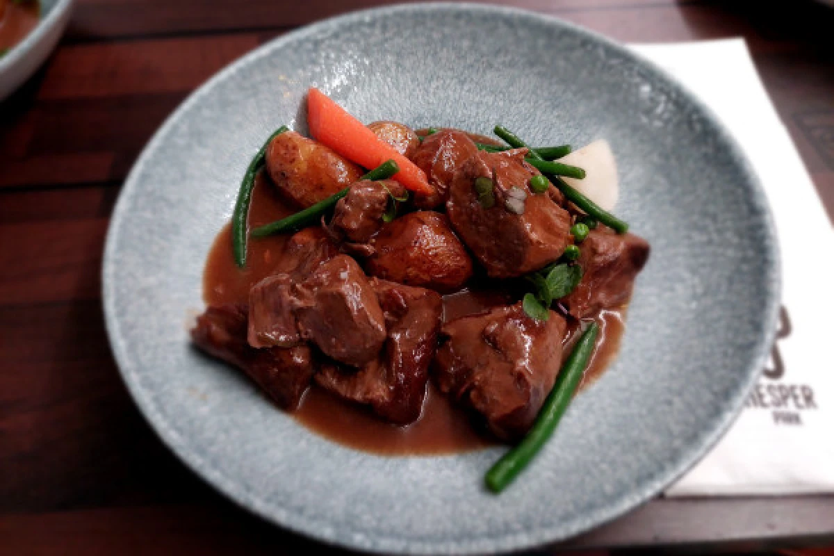 Gourmet-Tour: Ein besonderes Erlebnis in einem Amerikanischen Bus - Exploregion