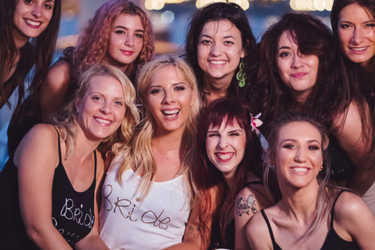 HEN PARTY CITY CHALLENGE METZ - Exploregion HEN PARTY CITY CHALLENGE METZ - Exploregion