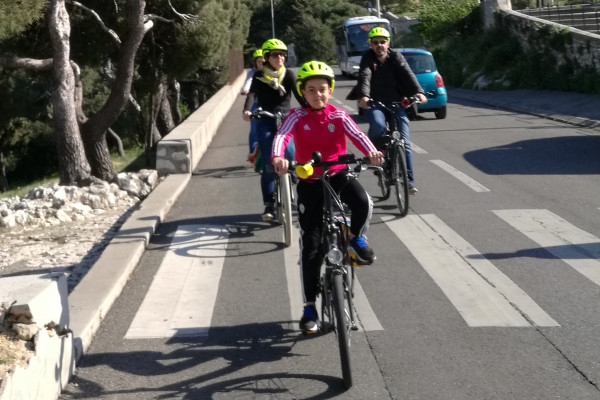 Wesentliches Marseille E-Bike "Pitchoun - Exploregion