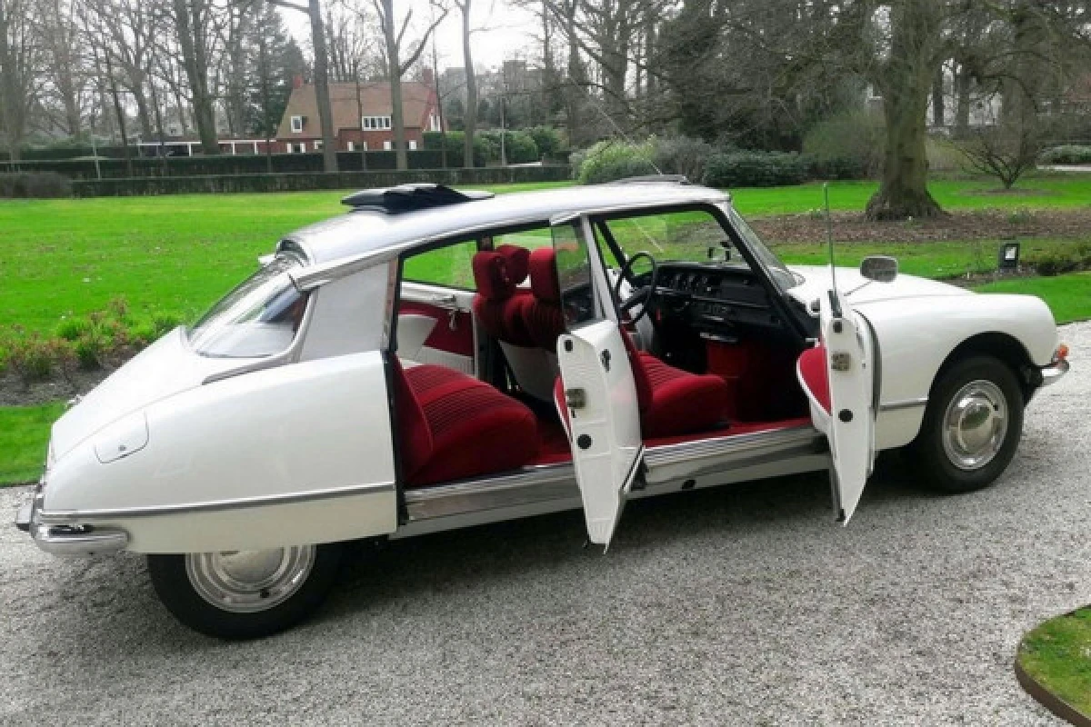 Paris City Tour Citroën DS - - Exploregion