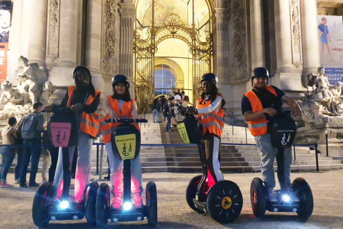 Paris By Night Segway tour - Exploregion