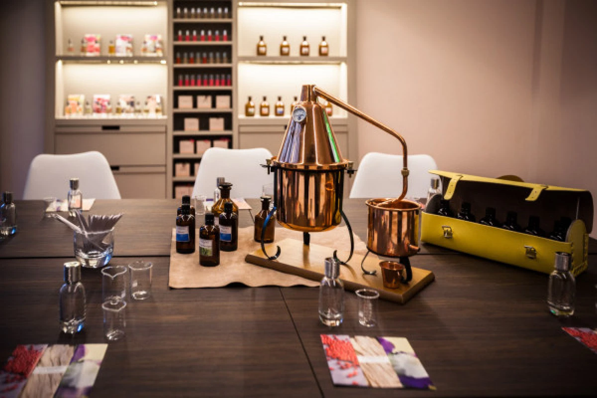 Perfume creation workshop - Exploregion