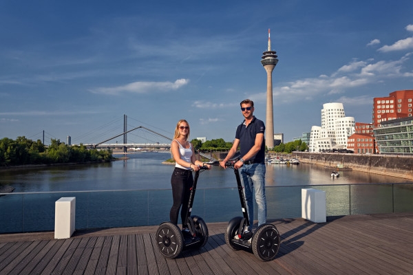 Düsseldorf: Segway-City-Tour (max. 120 Min) - Exploregion