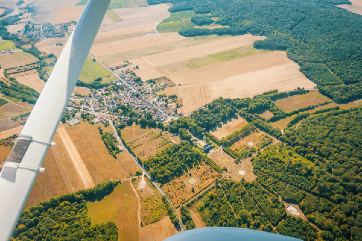 Flight over the vineyards and tasting / day - Exploregion