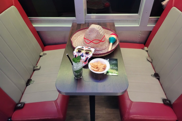 Das authentische Latino-Essen Erlebnis im Amerikanischen Bus - Exploregion