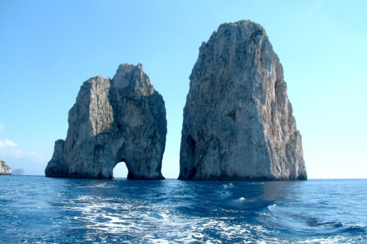 Tour Capri from Naples - Group Tour - Exploregion