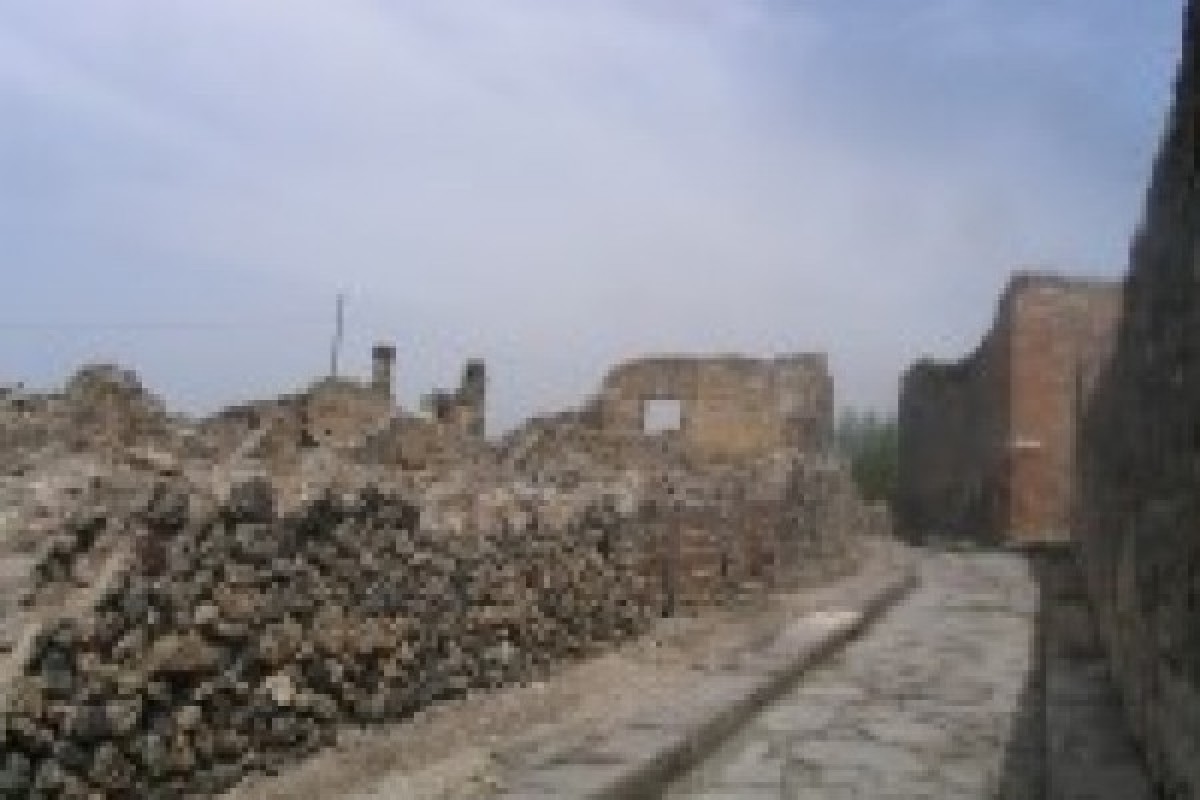 Tour Naples and Pompeii from Naples - Group Tour - Exploregion