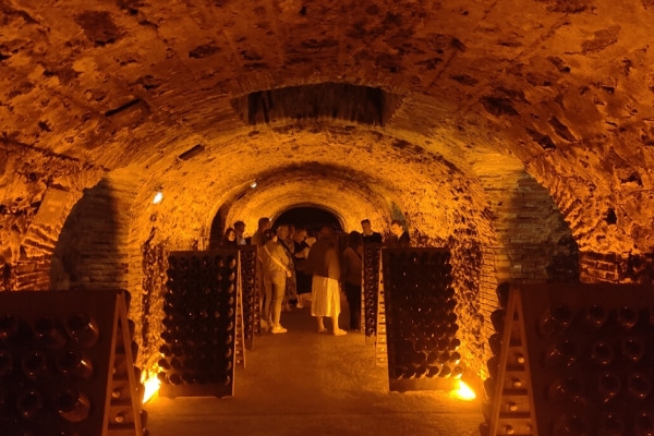 The royal connection / Day - Exploregion